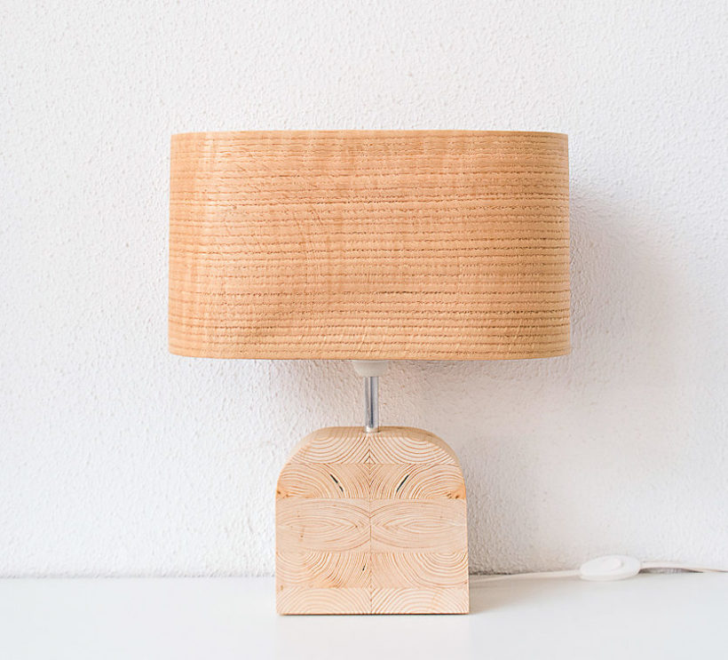 Handmade Wooden Table Lamp 'Motif Wood 4 Oak Wagon'